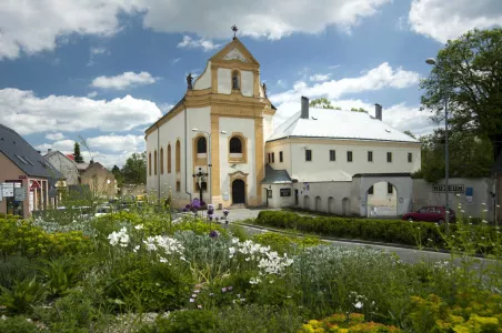 Muzeum Českého lesa_budova bývalého františkánského kláštěra