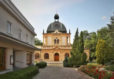 Židovský hřbitov v Praze, Obřadní síň