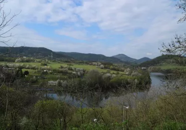 Výhled na řeku Ohři z rozhledny Svatý vrch