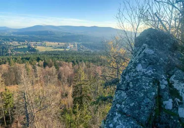 výhled na Třístoličník a Plechý